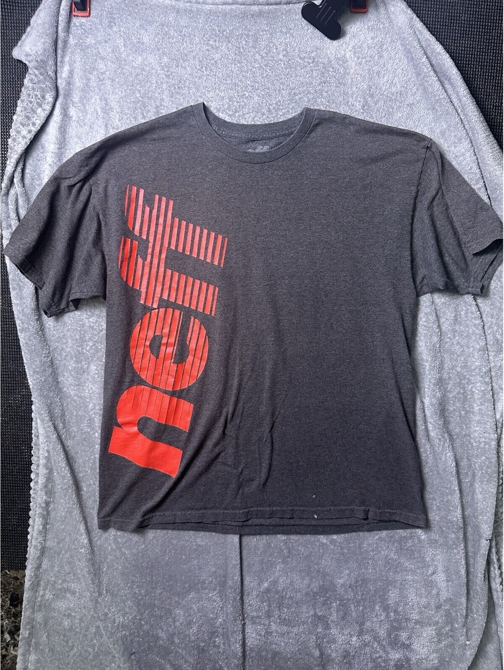 Neff Mens XL T Shirt Gray Red Big Logo Graphic Skate Skateboard Streetwear Tee